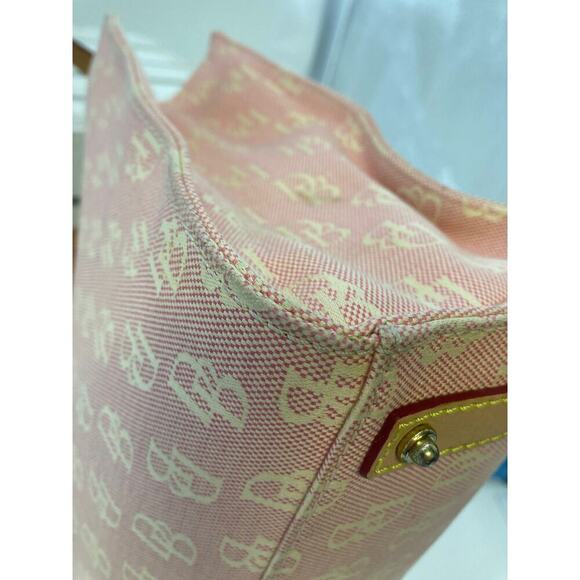 DOONEY & BOURKE LIGHT PINK SIGNATURE PRINT CANVAS SHOULDER BAG - Picture 10 of 16